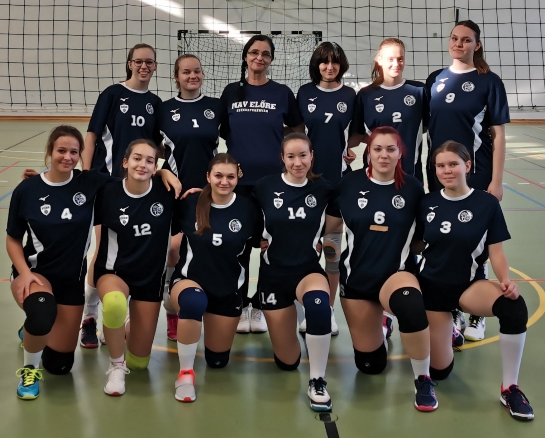 Öt győzelem, öt vereség, a MÁV Előre röplabdacsapata utánpótlás korú együttesének eredményei